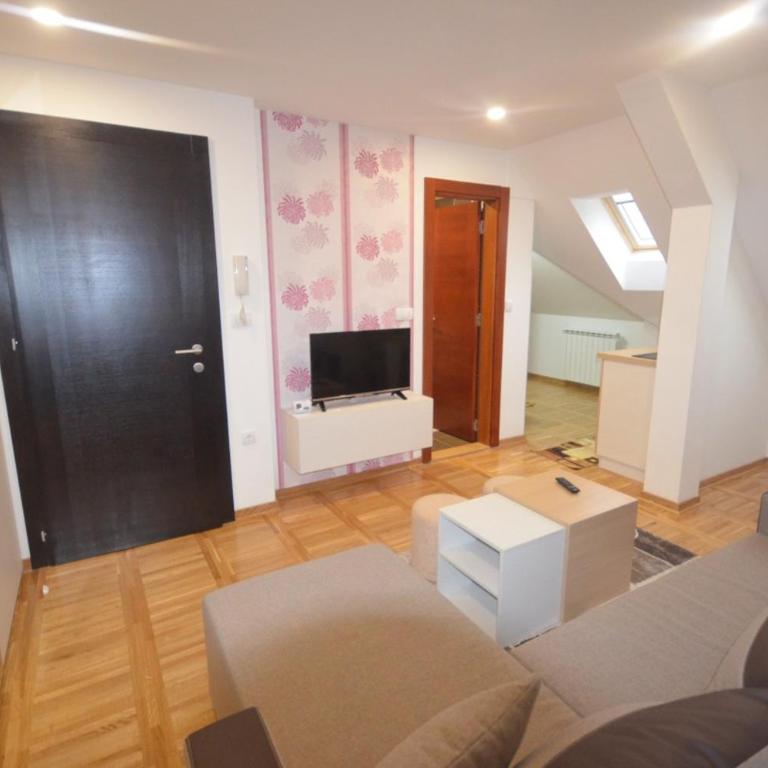 ELT apartmani - One-Bedroom Apartment - 1