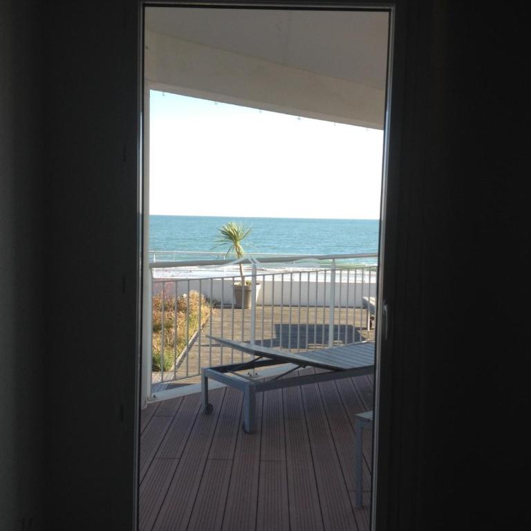 Résidence Belle Plage - Appartement 1 Chambre avec Vue sur la Mer et Terrasse - 2