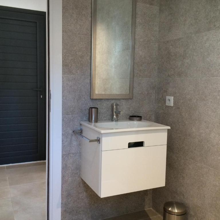 Villa Lucienne Bandol , T2 4 étoiles avec garage, dans les calanques - Maison de Vacances - 16