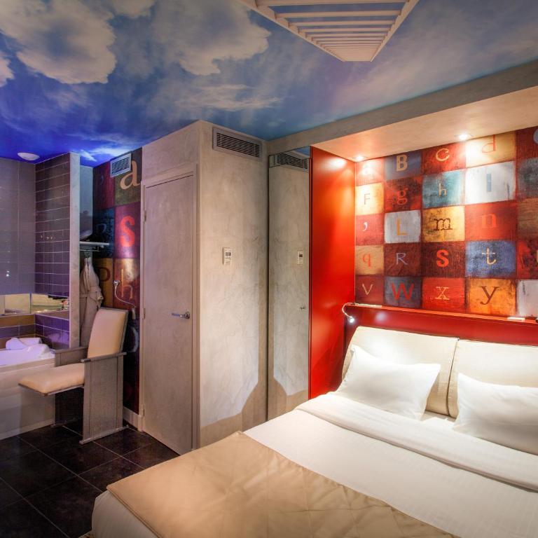 Apostrophe Hôtel - Chambre Double Balneo avec Baignoire de Chromothérapie - 5