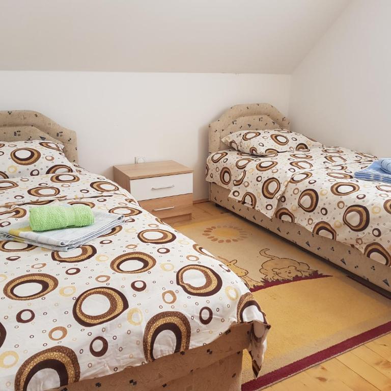 Deluxe Studio & Rooms Zarubica - Twin Room with Garden View - 13