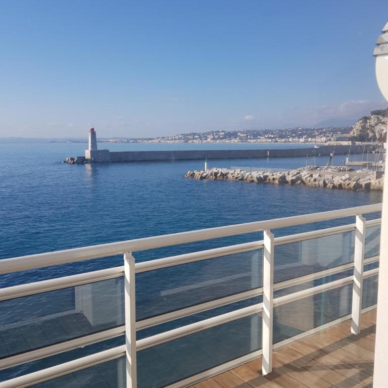 Studette en plein cœur du Vieux Nice - Studio - 69