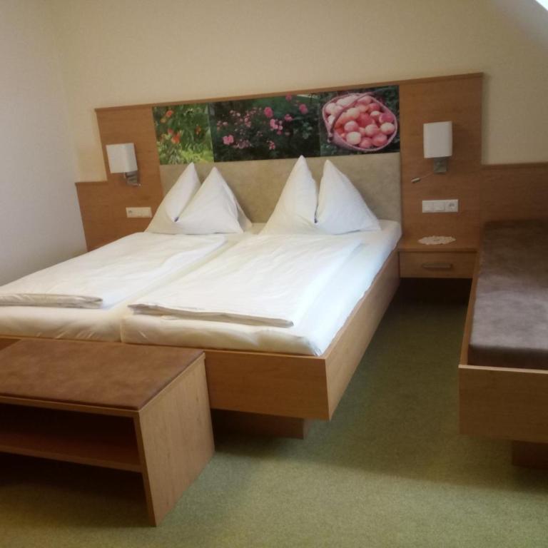 Hotel Restaurant zum Schwan - Dreibettzimmer - 9