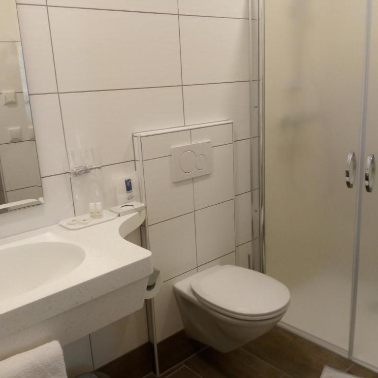 Hotel Restaurant zum Schwan - Dreibettzimmer - 8
