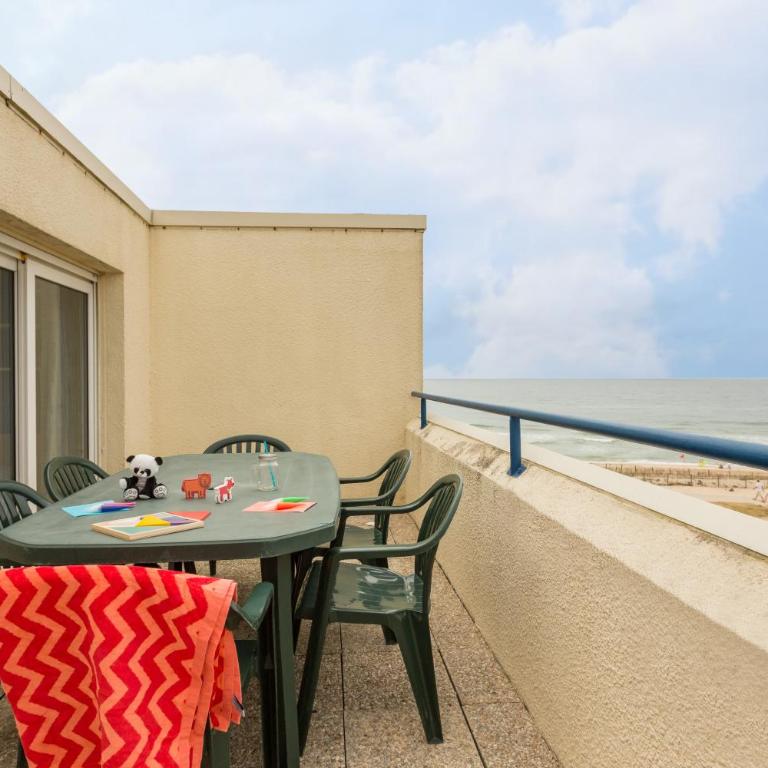 Résidence Pierre & Vacances Bleu Marine - Two-Bedroom Apartment with Balcony (6 People) - Sea View - 3