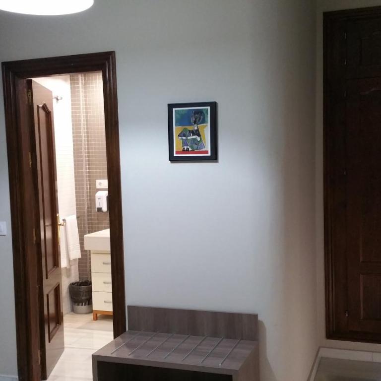 Hostal Tilos - Double or Twin Room - 6