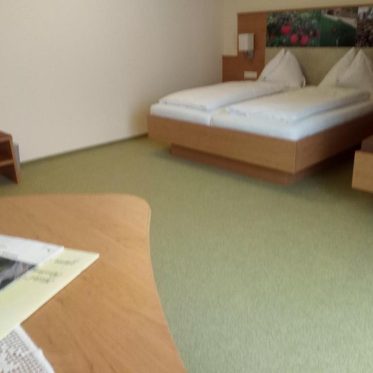 Hotel Restaurant zum Schwan - Dreibettzimmer - 7