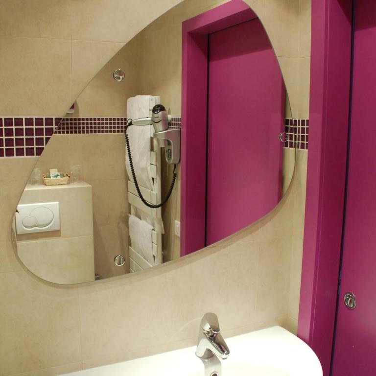 Hôtel de la Fontaine - Chambre Double ou Lits Jumeaux Standard - Côté Rue - 4