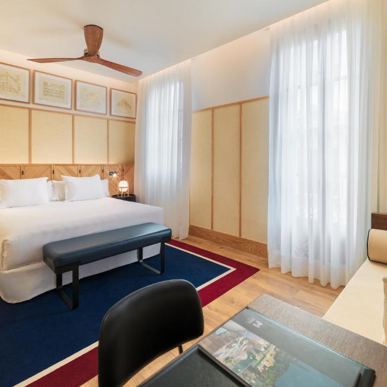 H10 Madison 4* Sup - Double Room with View (2 Adults + 1 Child) - 4