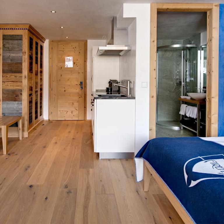 Firefly Luxury Suites - Junior Suite - 2