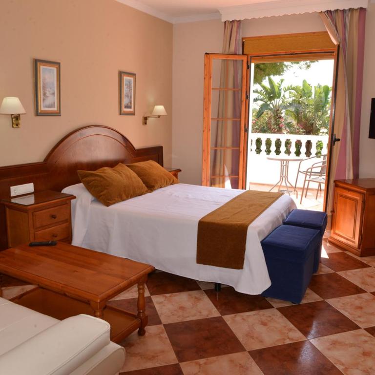 Hostal Cabo Roche - Habitación Triple - 3