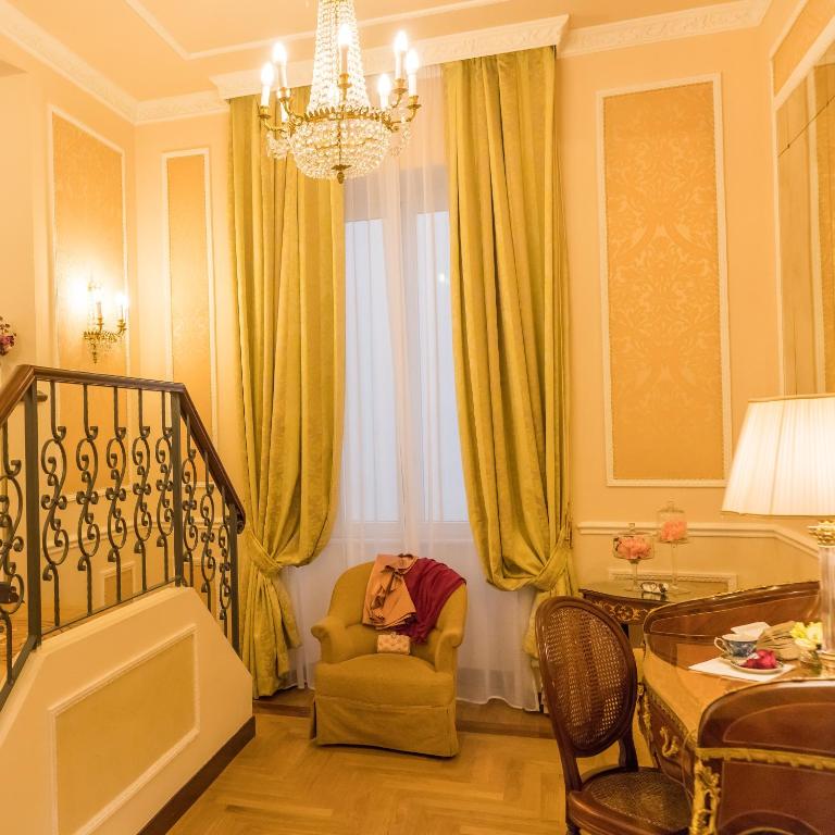 Hotel Bernini Palace - Junior Suite - 7