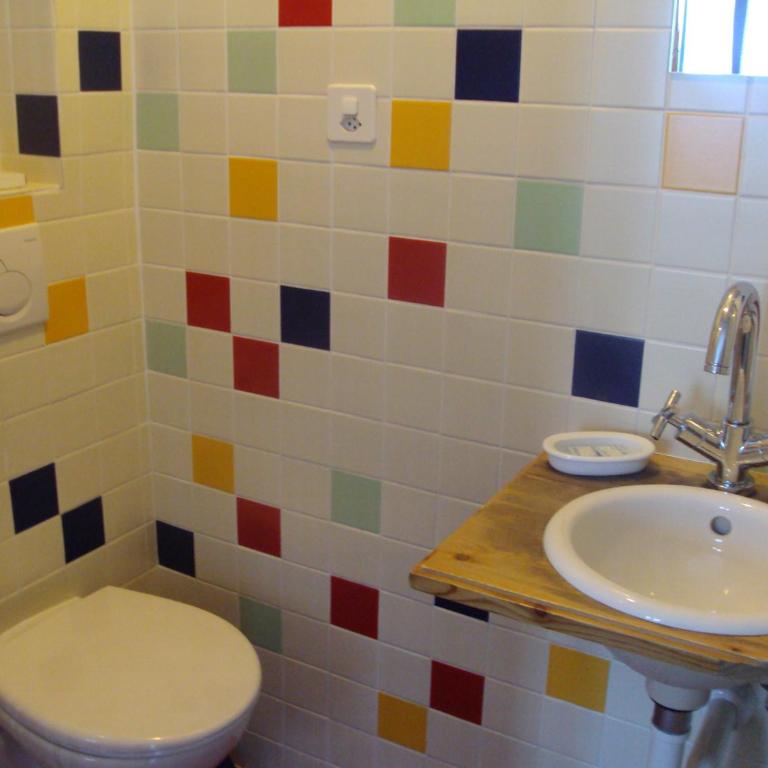 Hotel les Touristes - Chambre Lits Jumeaux avec Salle de Bains Privative - 3