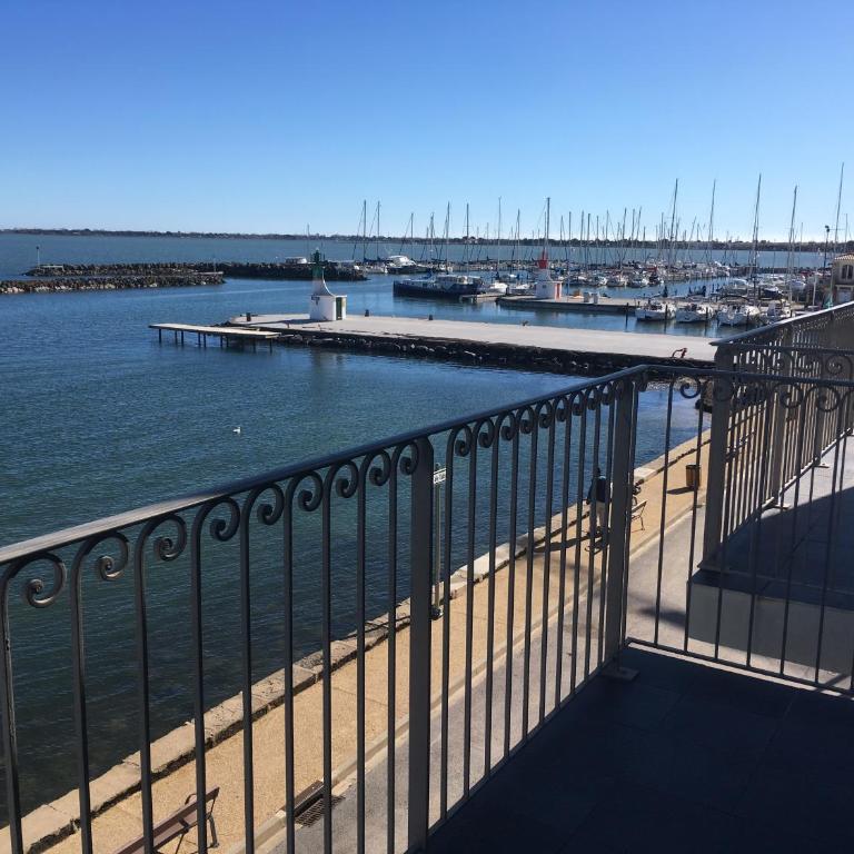 Port rive gauche Oyat - Appartement - 13
