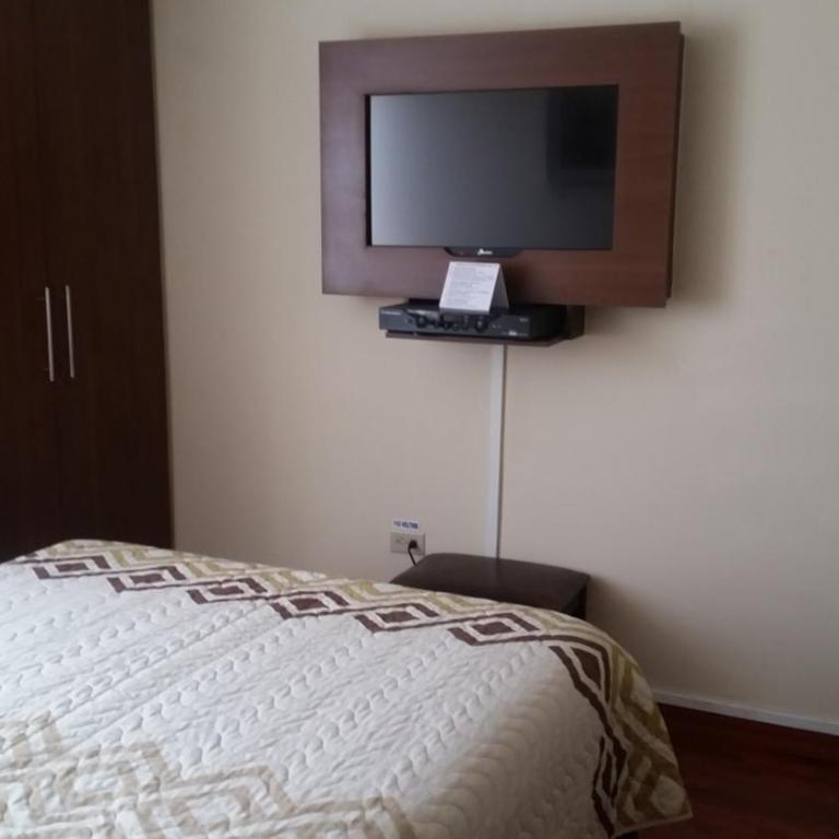 Hotel 6 De Diciembre - Habitación Individual - 8