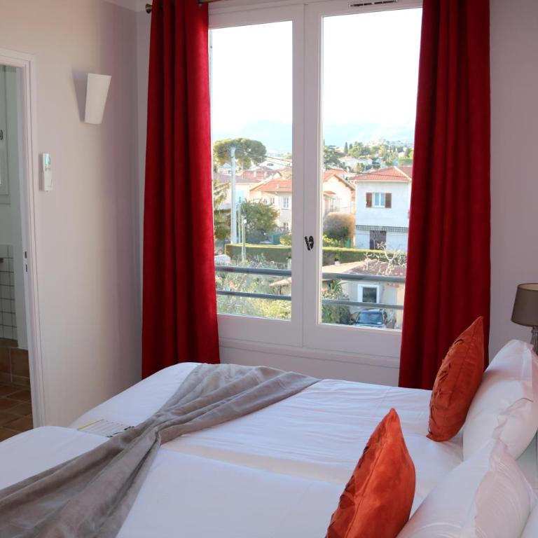 Hôtel du Bord de Mer "Le Vanillé" - Chambre Lits Jumeaux Côté Cour - 6
