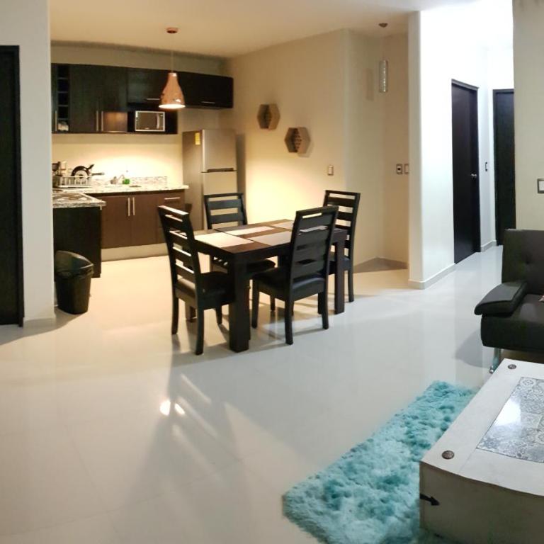 Departamento zona dorada - Two-Bedroom Apartment - 1
