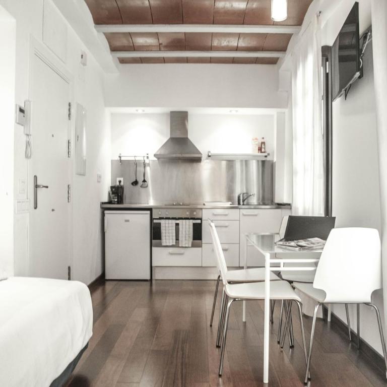 Barcelona Beach Apartments - Apartment - Ground Floor - 10