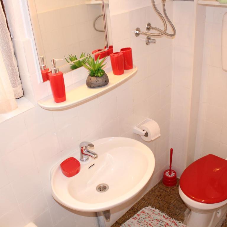 Guest House Tomanovic - Apartment with Sea View - 24
