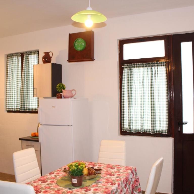 Guest House Tomanovic - Apartment with Sea View - 12