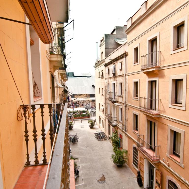 Barceloneta Suites Apartments Market - Apartment with Balcony - 1