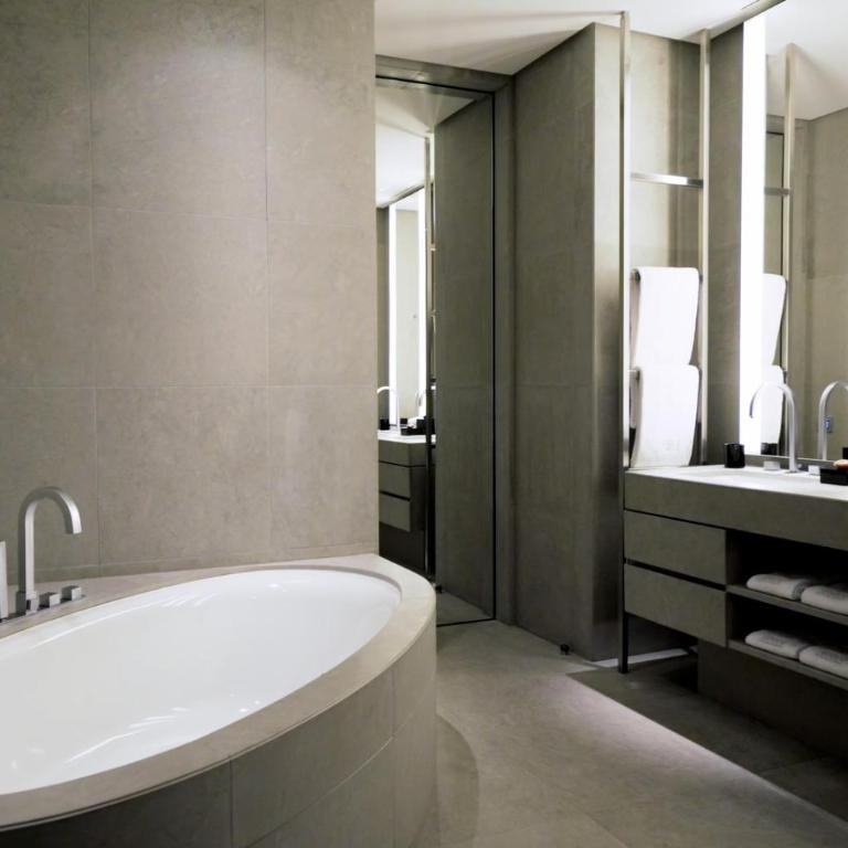 Armani Hotel Milano - Suite Armani Signature Cinema - 2