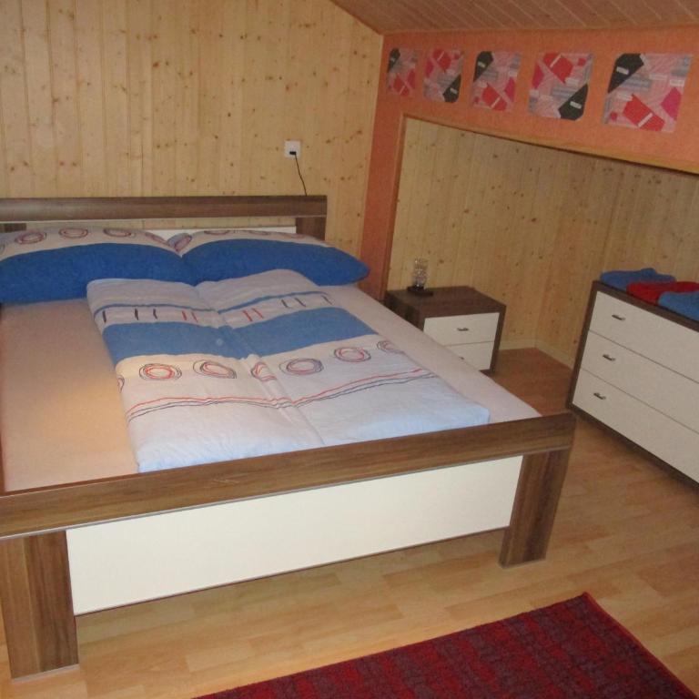 postman8 - Bed and Breakfast - Vierbettzimmer - 4
