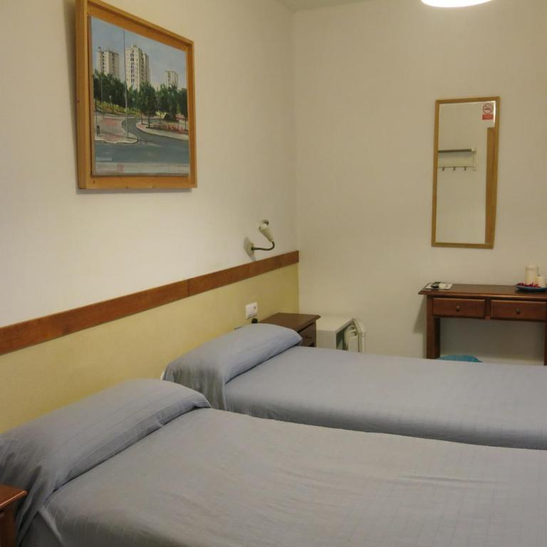 Hostal Fenix - Habitación Doble - 1 o 2 camas - 14