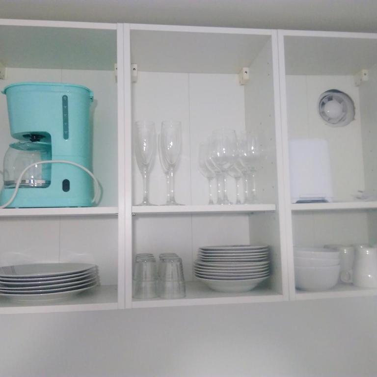 L établissement LA PLAGE A 2 PAS vous propose, 3 Appartements DEUX chambres, 1 appartement une pièce , NETFLIX, lits faits à votre arrivée, serviettes de toilette, Ménage, Wifi, en hyper centre ,Plage à 100m, BOX à Vélos, paiement 3 fois sans frais - Appartement 2 Chambres - 12