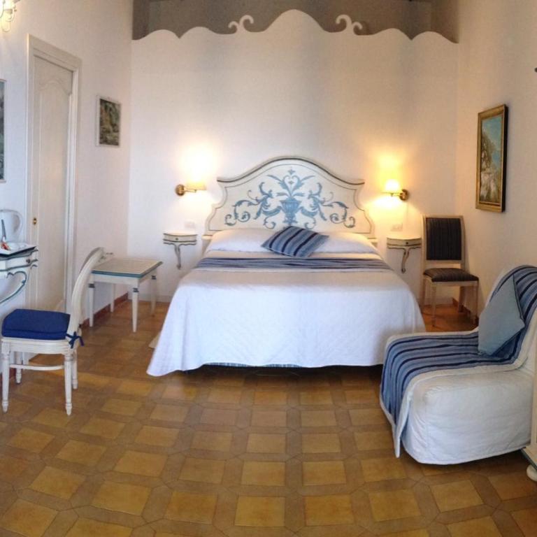 Hotel Villa Delle Palme in Positano - Camera Matrimoniale/Doppia con Letti Singoli con Terrazza - 7