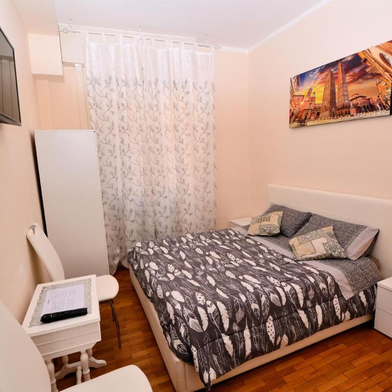 Affittacamere Lidiya - Camera Matrimoniale con Bagno Privato - 2
