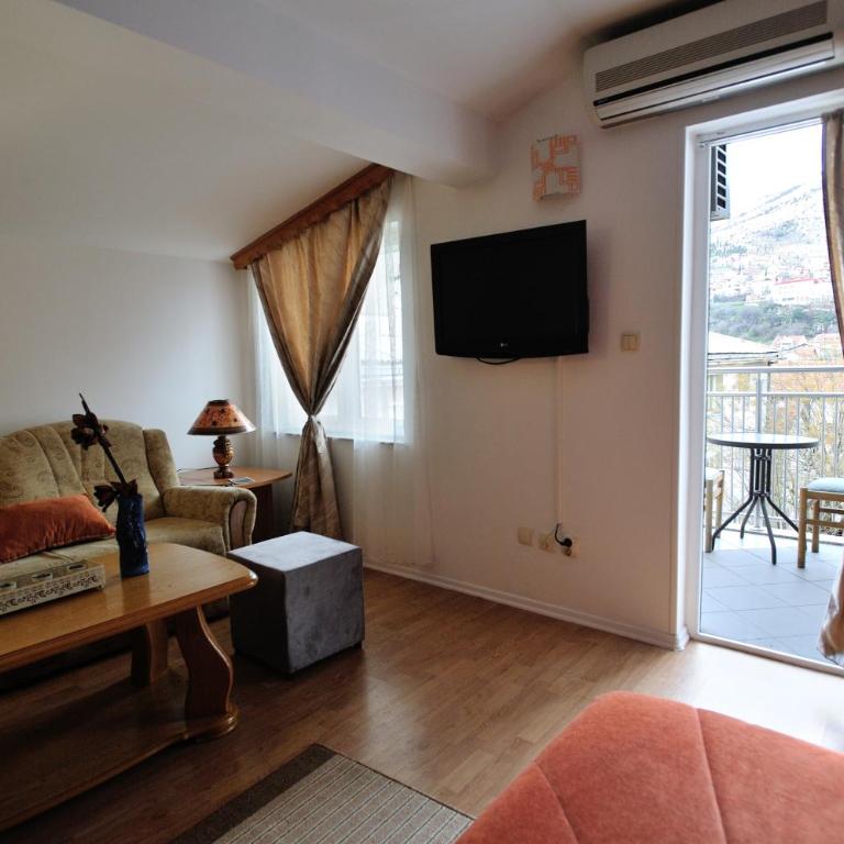 Villa Edem - Apartment with Balcony - 12