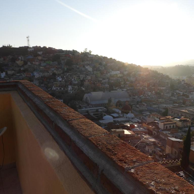 La Lotería Panoramic House & Rooftop by Lunian - Suite with City View - 23