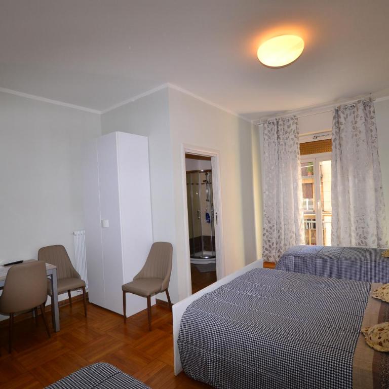 Affittacamere Lidiya - Camera Quadrupla con Bagno Privato - 8