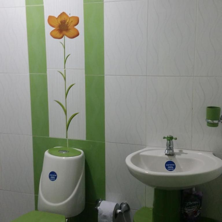 Hostal Apartamentos Delgado - Habitación Doble con baño privado - 13