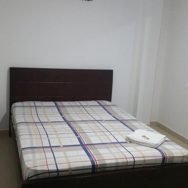 Hostal Apartamentos Delgado - Habitación Doble con baño privado - 10