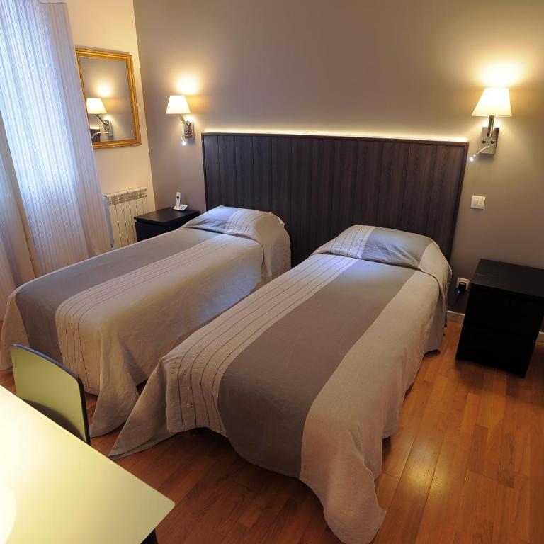 Hotel Italia - Chambre Lits Jumeaux - 3