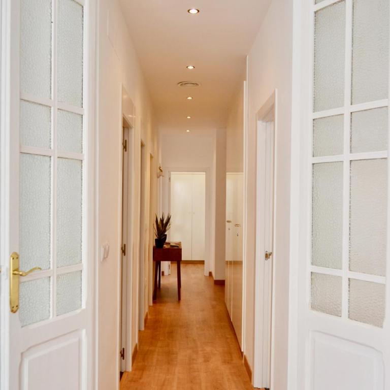 Hola Valencia - Holiday Apartments - Apartment with Terrace - 2