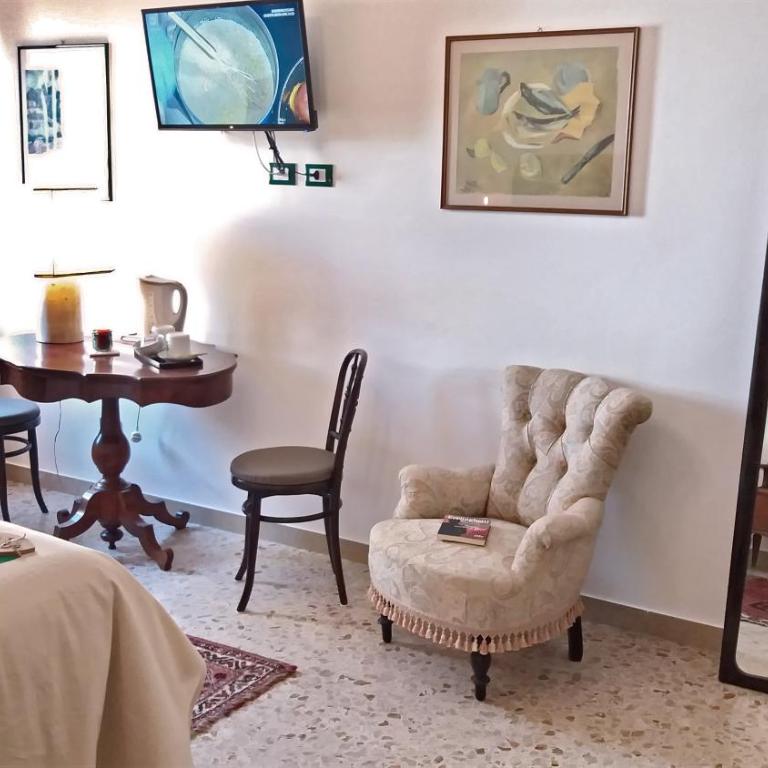 Le stanze di Bruno - Camera Matrimoniale con Bagno Privato Esterno - 4