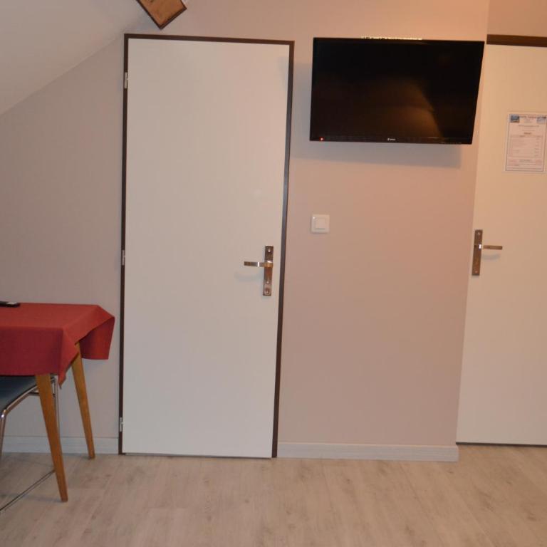 Hôtel Timgad - Chambre Double - Accès par Escaliers Uniquement - 18