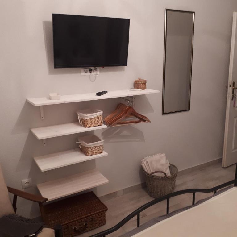 House Grabic - Dvokrevetna Soba s Bračnim Krevetom, Sopstvenim Kupatilom i Pogledom na Vrt - 19