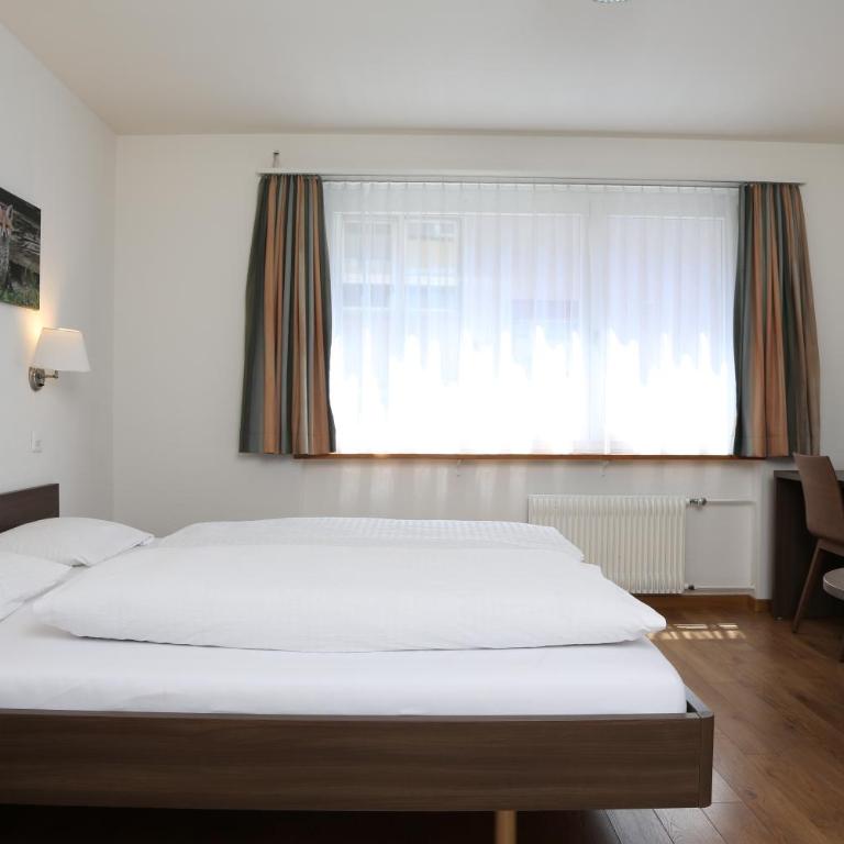 Hotel Crystal Interlaken - Standard Zweibettzimmer (16 - 18 m2) - 4