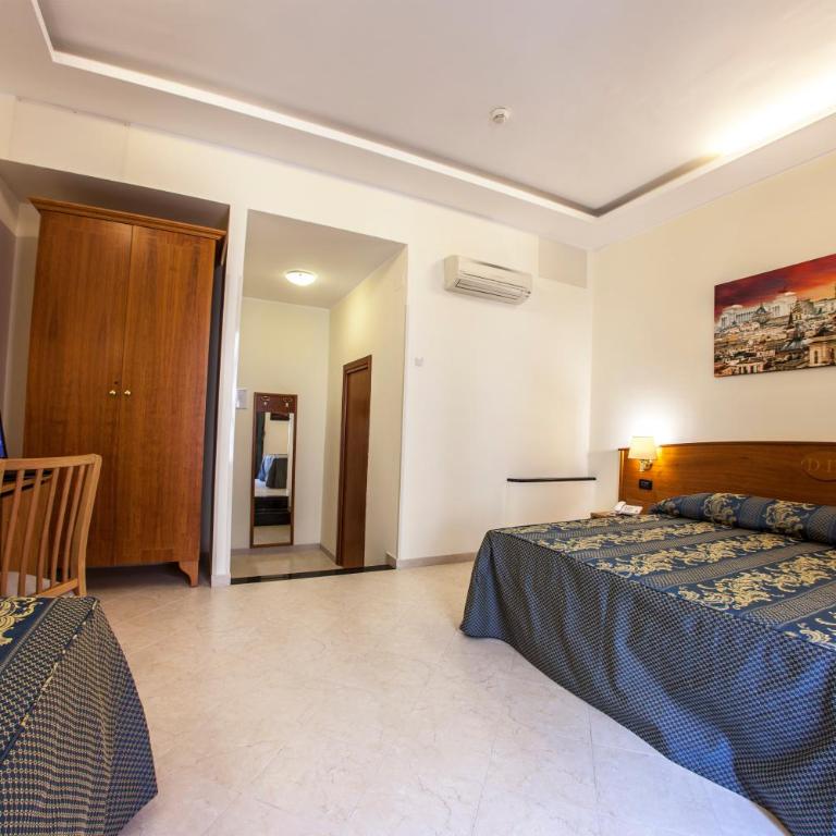 Hotel Domus Praetoria - Camera Tripla - 4