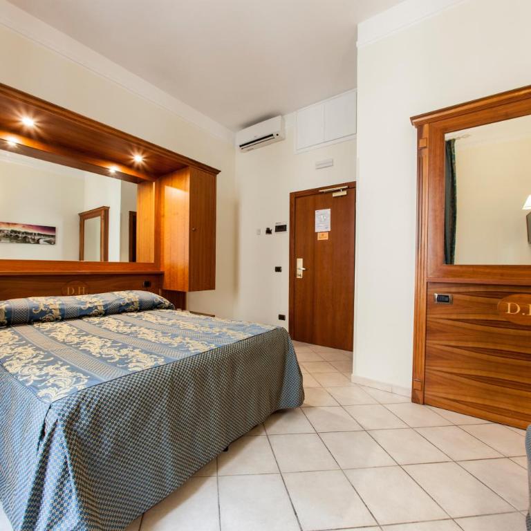 Hotel Domus Praetoria - Camera Matrimoniale Familiare - 4