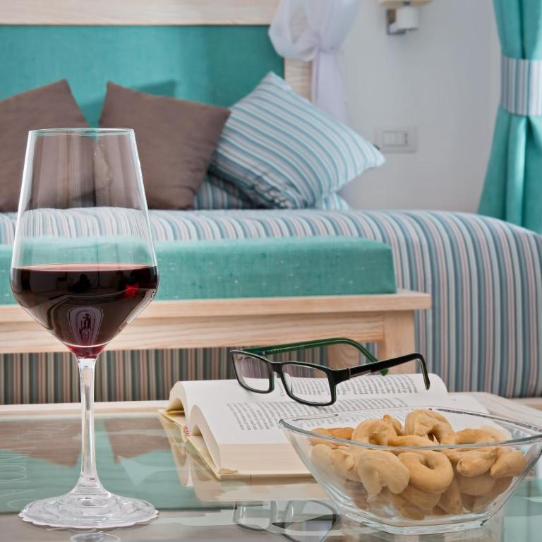 Capri Wine Hotel - Queen Room with Sea View - 3