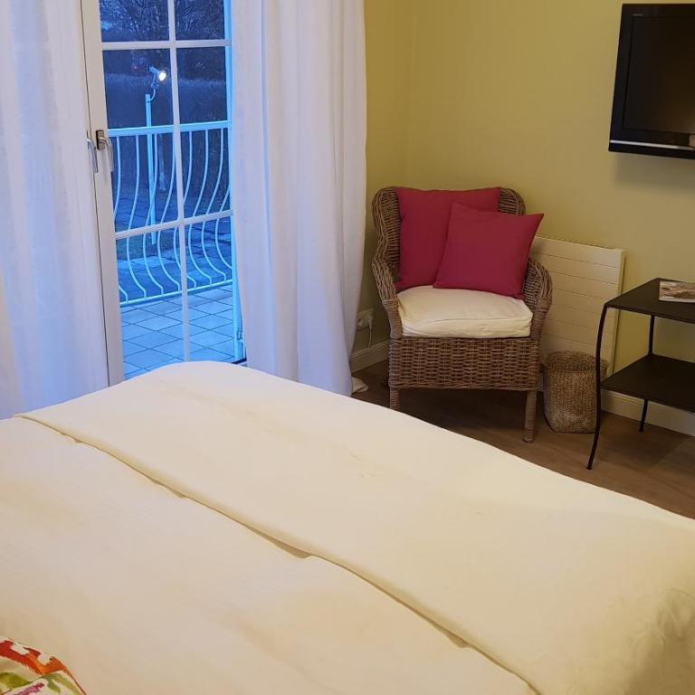 The Little Guesthouse - Kleines Doppelzimmer Cosy mit Balkon - 7