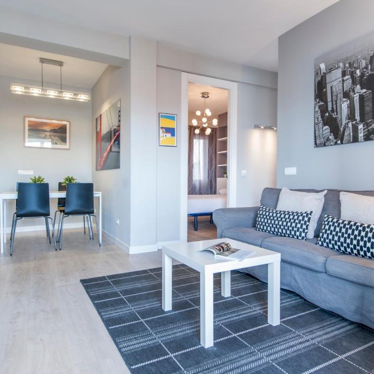 Apartamento Plaza de Castilla II - Urbano con Estilo y Funcional - Apartment - 8