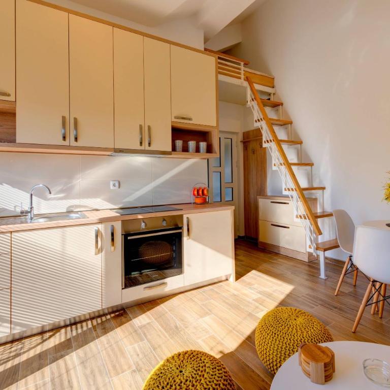 42° North Apartments - One Bedroom Apartment with Partial Sea View - 6