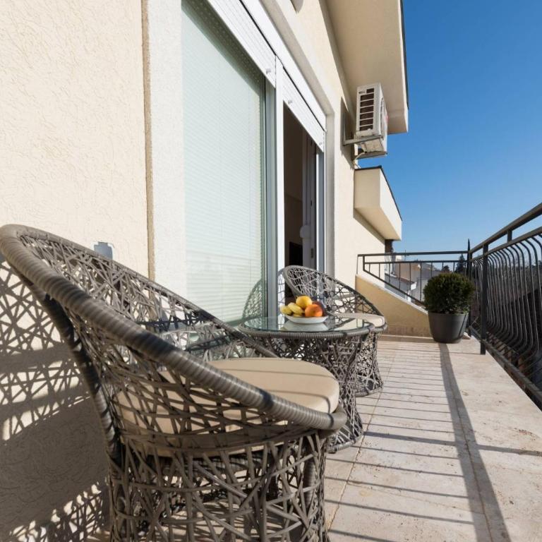 42° North Apartments - One Bedroom Apartment with Partial Sea View - 22