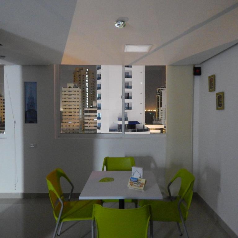 Apartment Lux Bocagrande - Two-Bedroom Apartment - 12